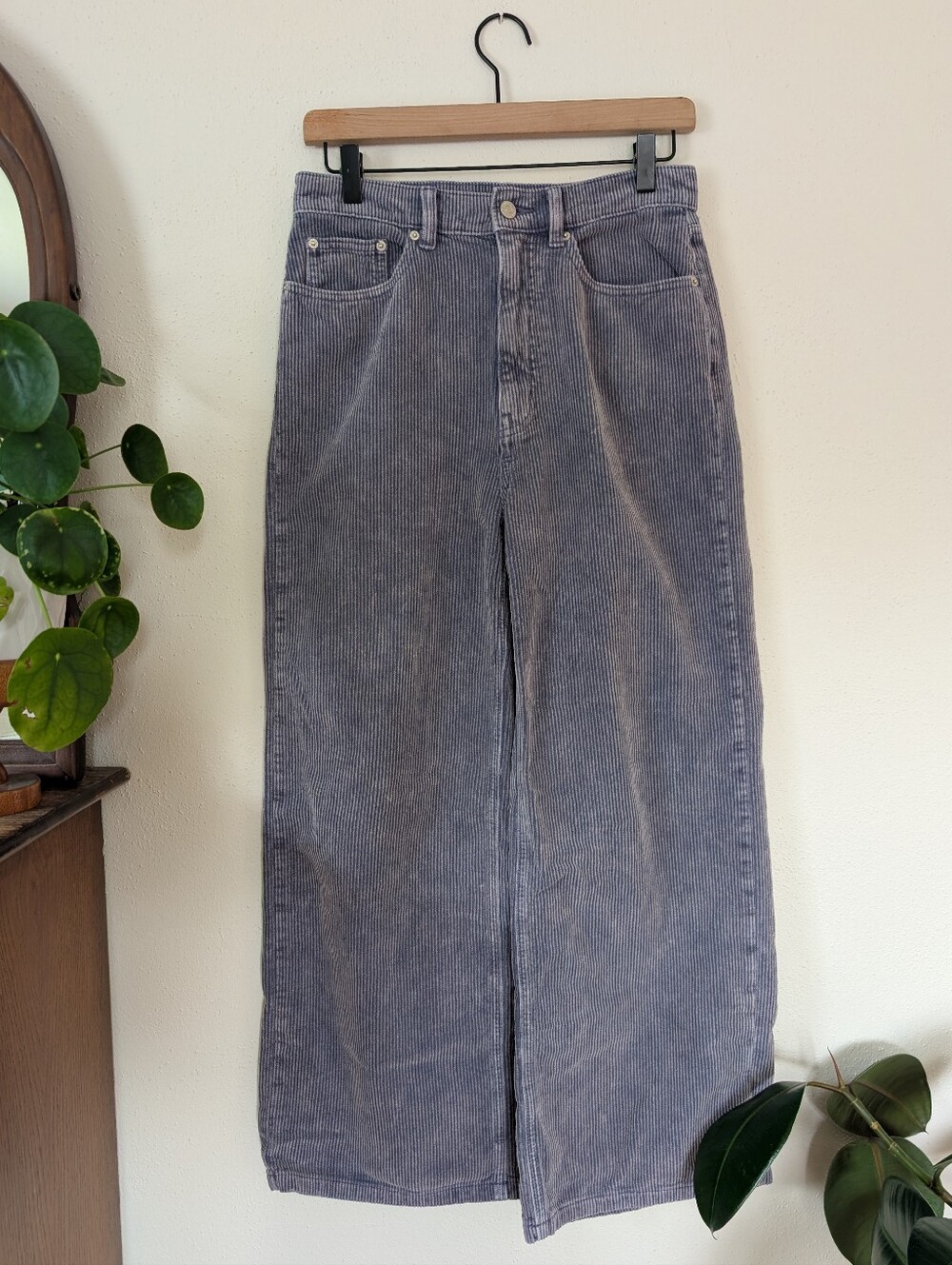 BDG | High & Wide | Wide Wale Corduroy Pant - Picture 3 of 10